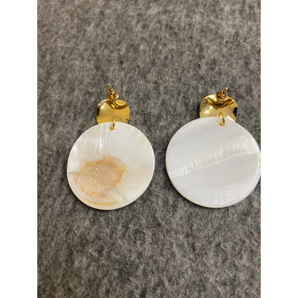 Gold Tone Mother of Pearl Shell Disc Drop Earrings Wavy Stud Statement Jewelry - Picture 4 of 5